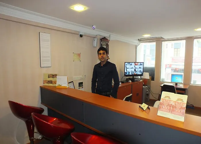 Golden Suites Hotel
