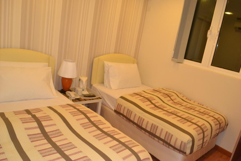 Hotel Golden 3*